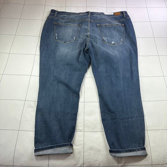 Judy Blue Jeans Womens 24W Dark Wash Relaxed Fit Cuffed Distressed Denim New - Picture 2 of 13